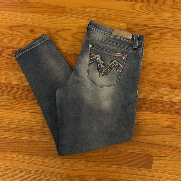 Seven7 Jeans - Picture 2 of 4